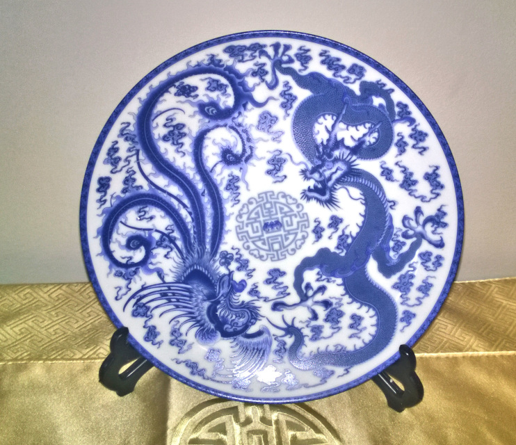 Chinese Porcelain Plate Qing Dynasty Qianlong Blue And White Dancing